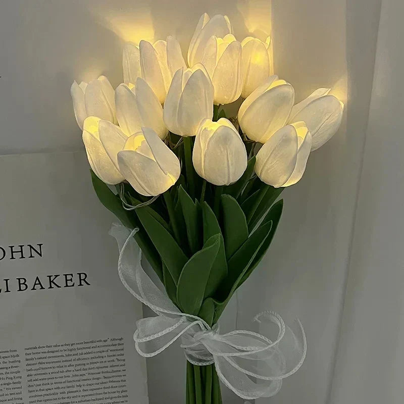 Junips | TulipGlow - Portable LED Tulip Night Light