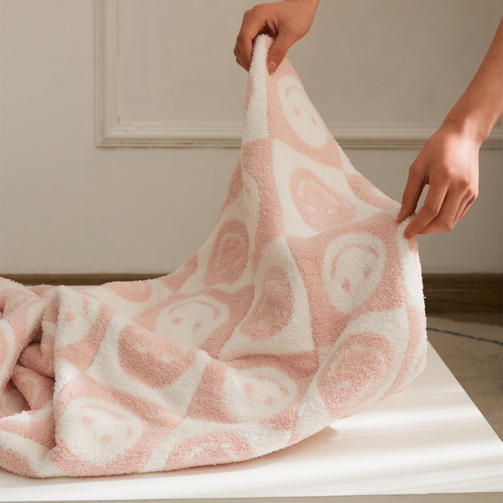 Junips | Smiley Checked Blanket