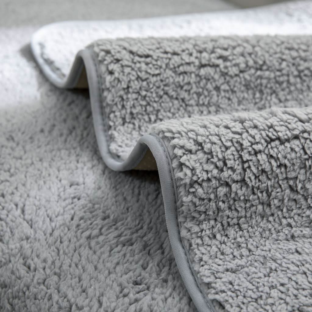 Junips | CozyShield - Elegant and protective stretch sofa cover