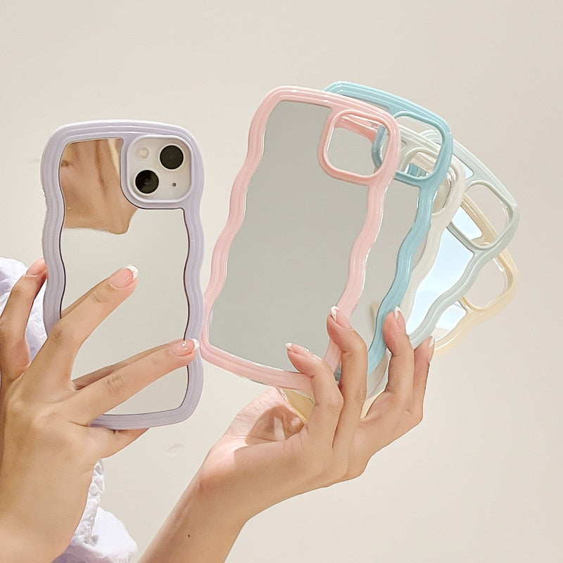 Junips | Wavy Makeup Mirror Phone Case