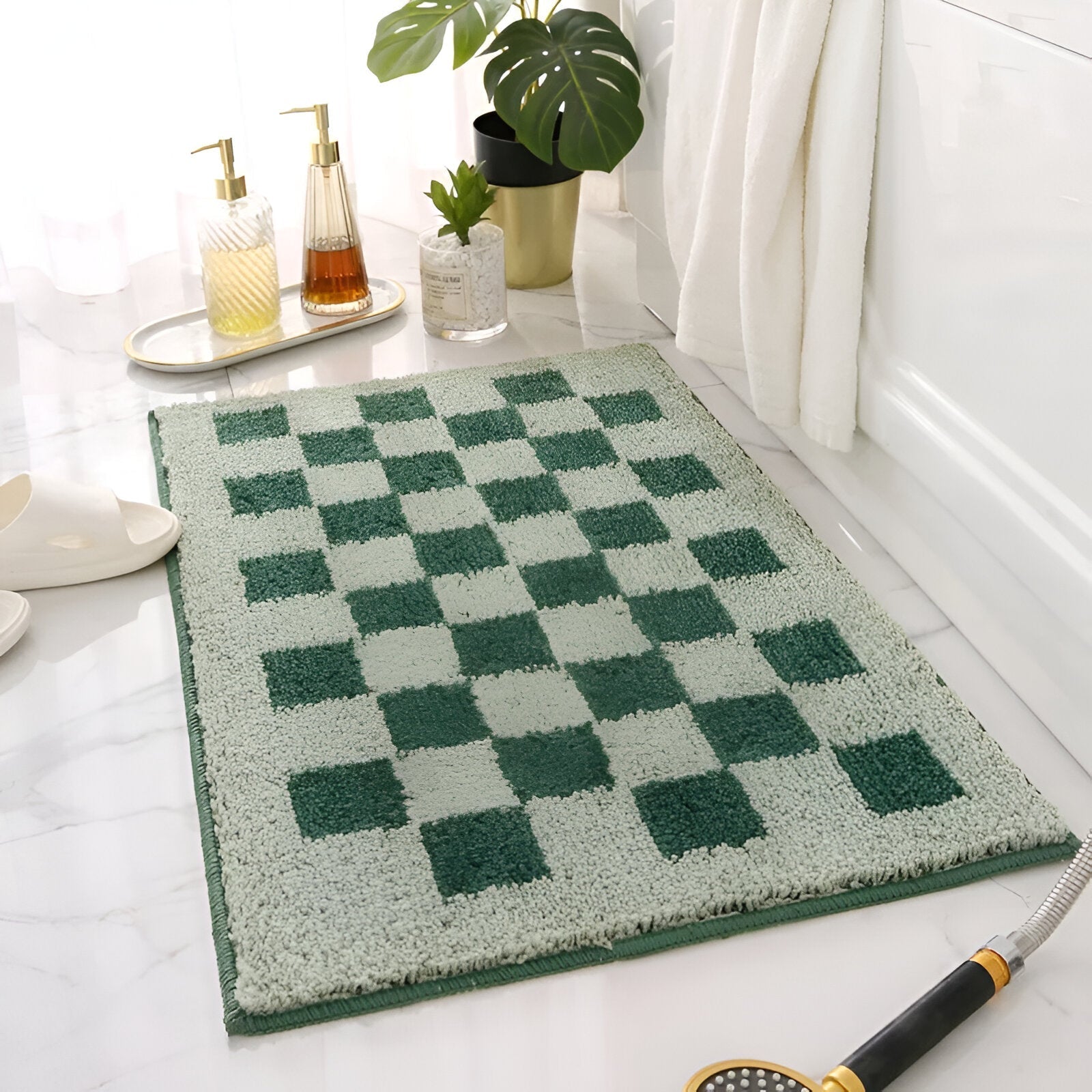 Junips | Plush Checkered Bath Mat