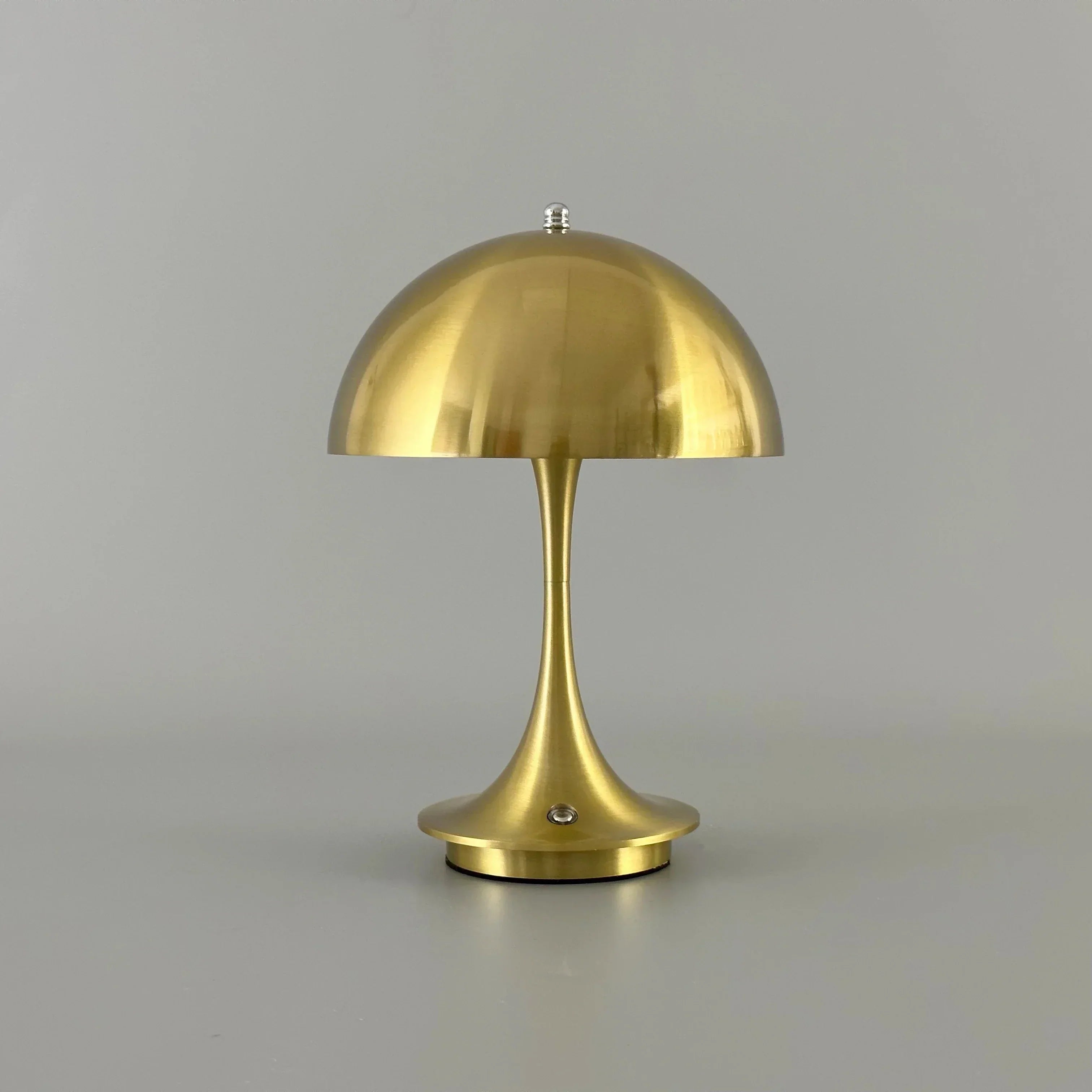 Junips | Frendorf - Designer LED lamp for bedroom and living room