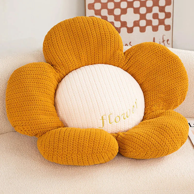 Junips | Daisy Cushion