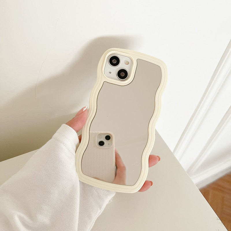 Junips | Wavy Makeup Mirror Phone Case