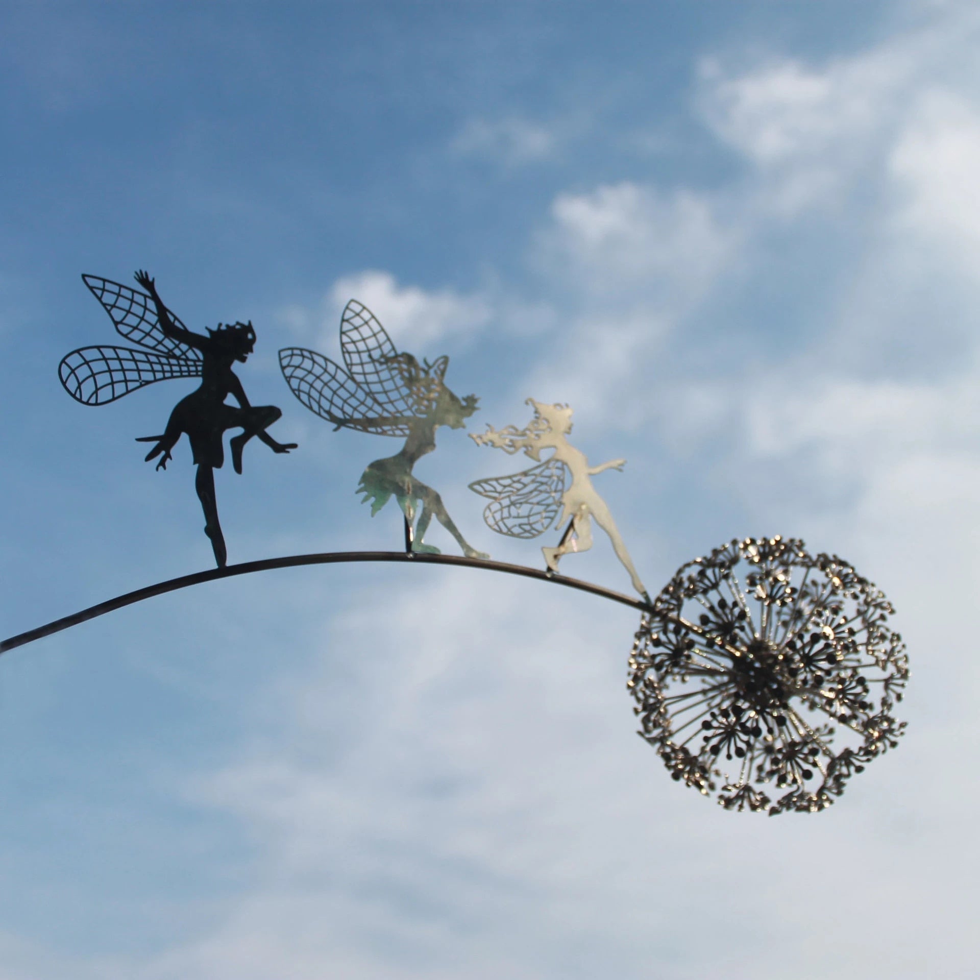 Junips | Enchanting fairy tale garden sculptures: dreamy garden decorations - Alisa