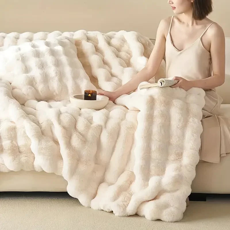 Junips | PlushCozy | Faux Fur Winter Blanket