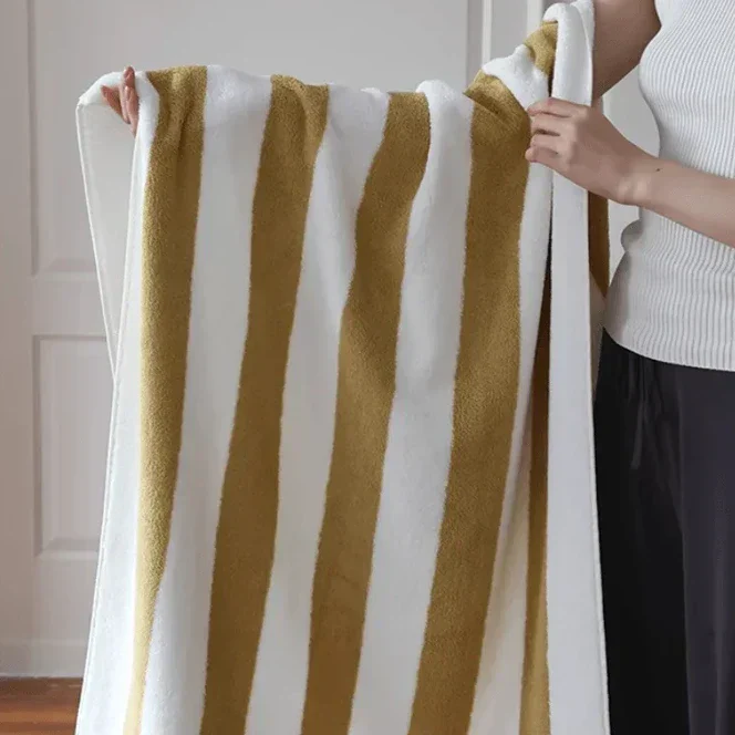 Junips | Retro Stripes Towel (Chunky)