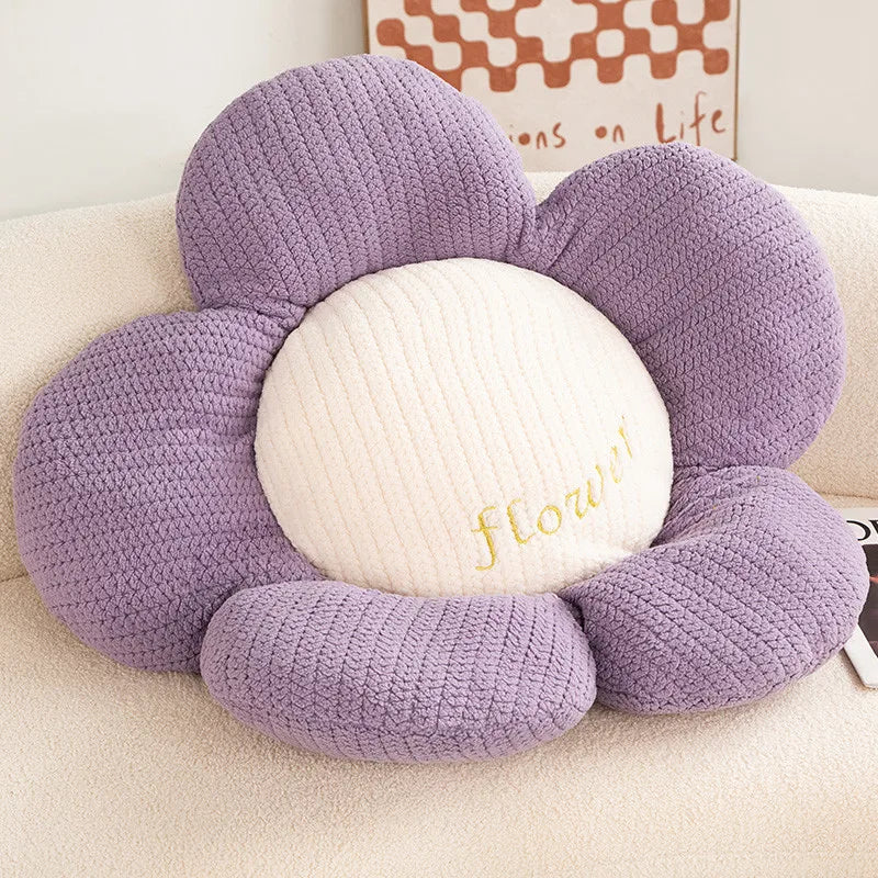 Junips | Daisy Cushion