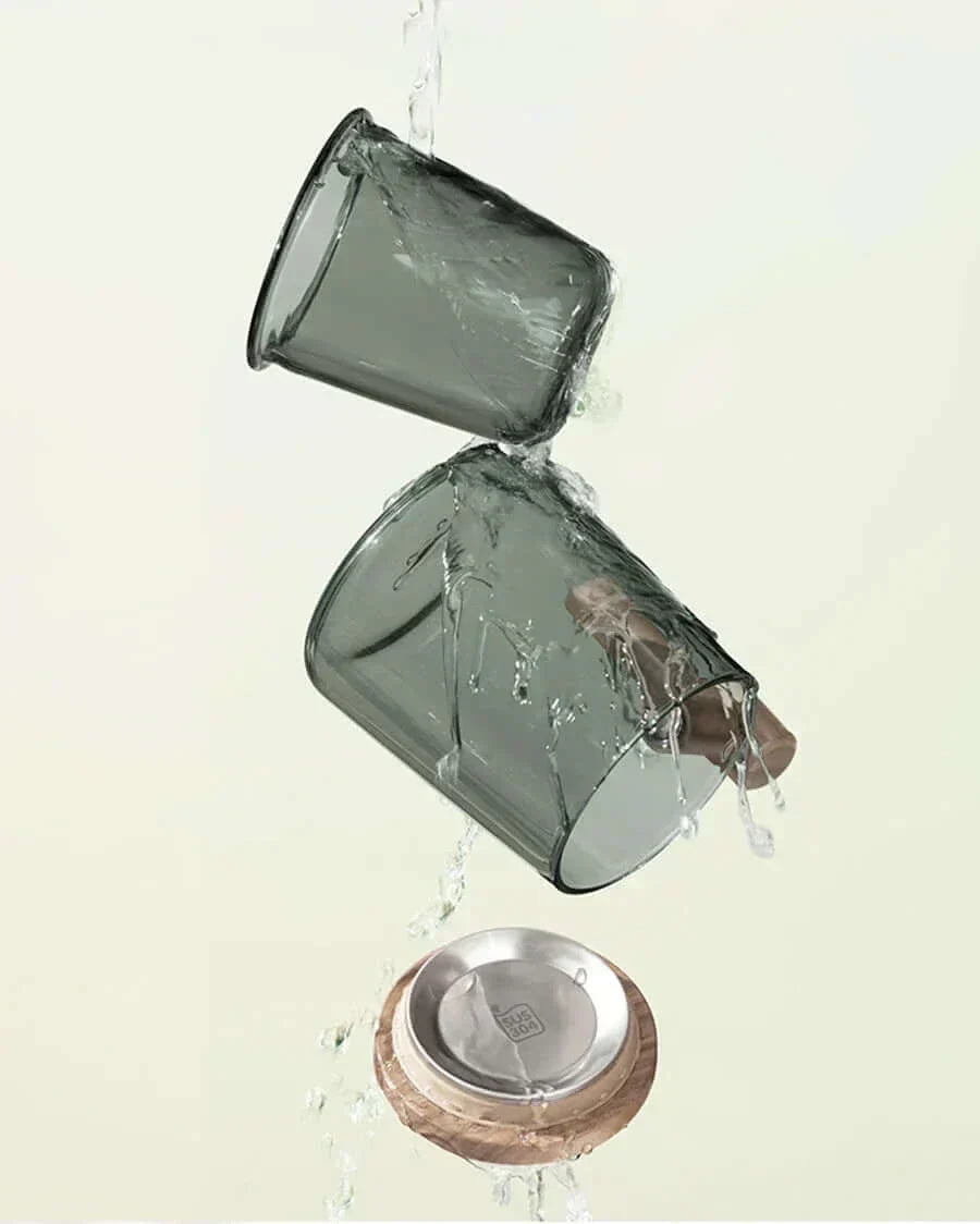 Junips | Ultramodern Glass Tea Cup with Filter and Lid