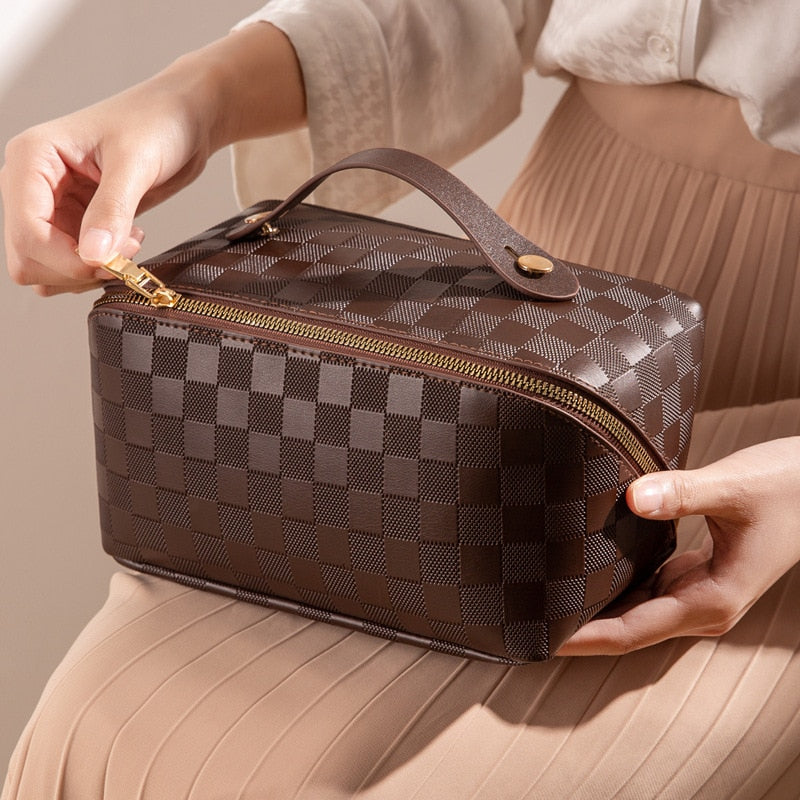 Junips | Luxury Checkered Make-up Cosmetic Bag