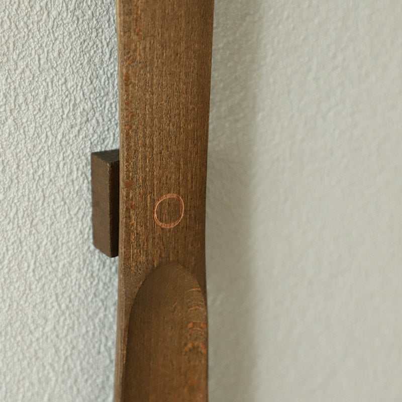 Junips | Wood long handle magnetic shoehorn