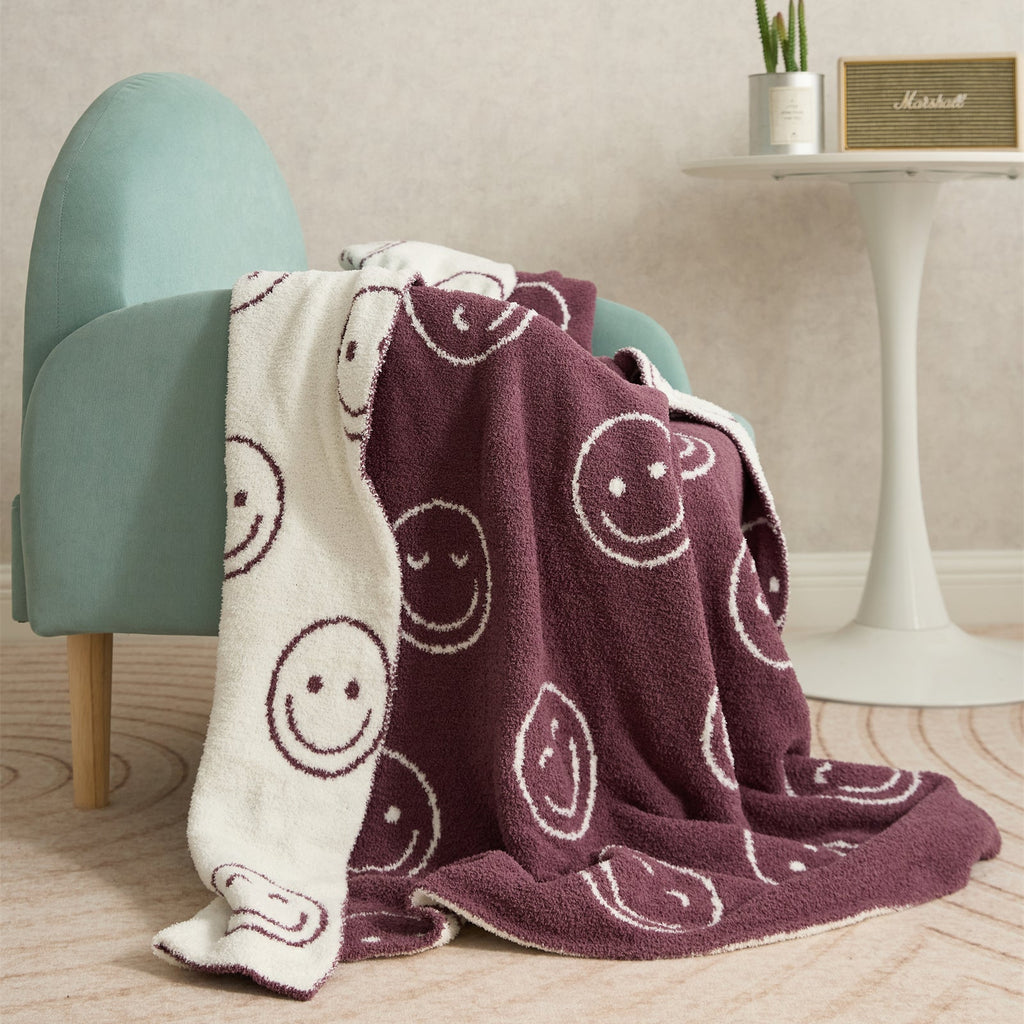 Junips | Smiley Blanket