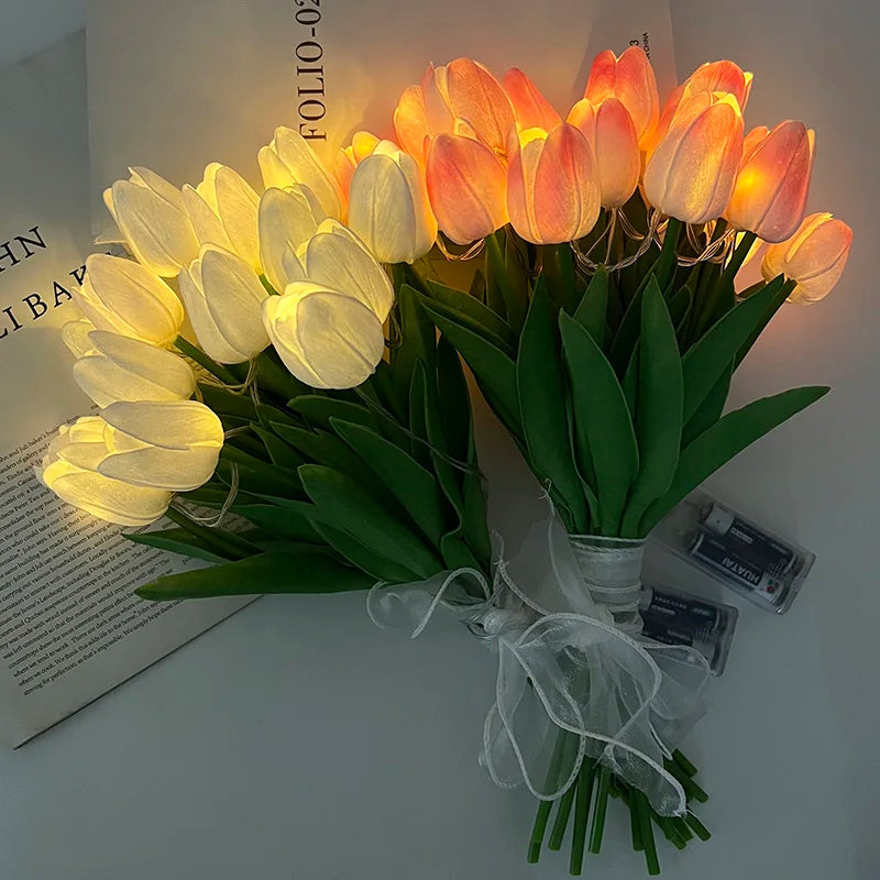 Junips | LED lamp with artificial tulip bouquet perfect for gifts or as wedding party home decorations