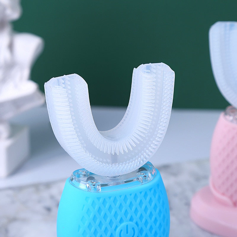 Junips | Clean360 U-Shape Blue Light Tooth Cleaner