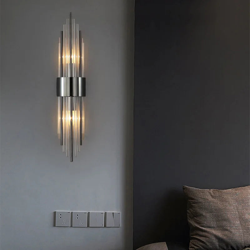 Junips | Elegant LED Wall Lamp in Gold