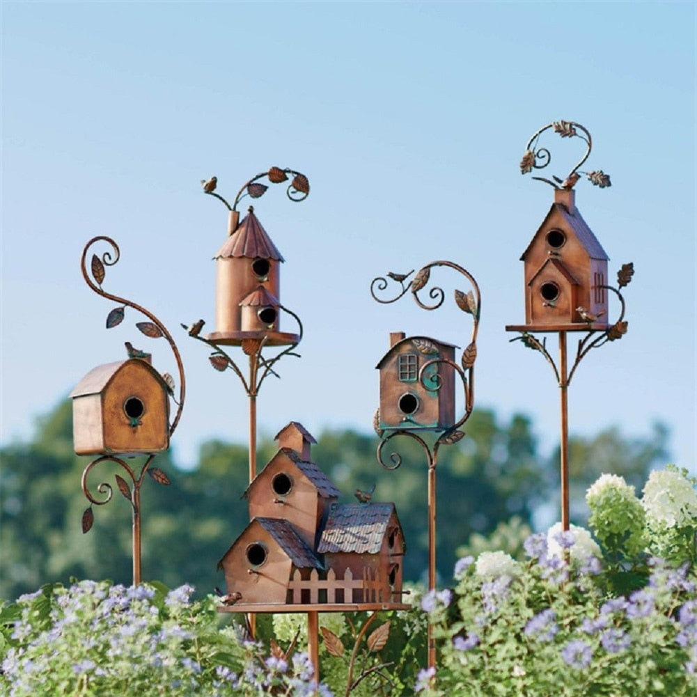 Junips | Metal art birdhouse garden stake - Talart