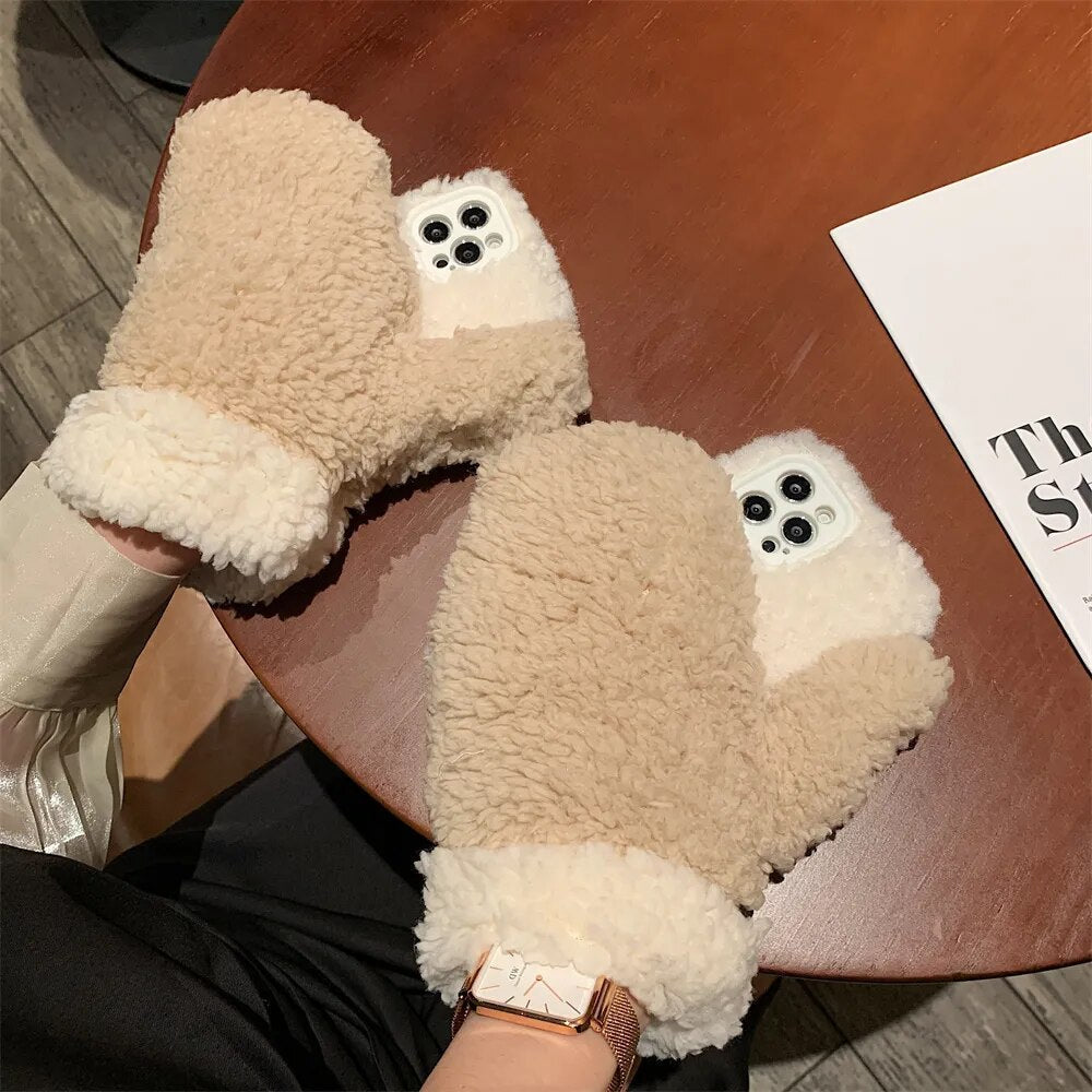Junips | Fluffy Fur iPhone Case Glove