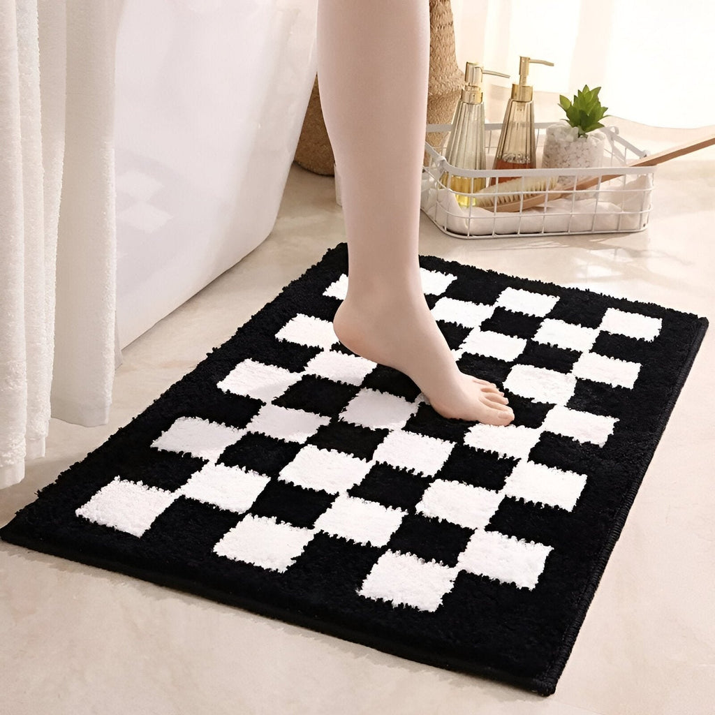 Junips | Plush Checkered Bath Mat