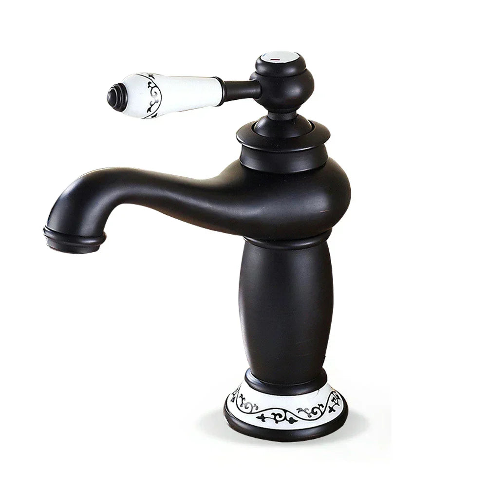 Junips | GoldArt | Vintage-style faucet for your bathroom
