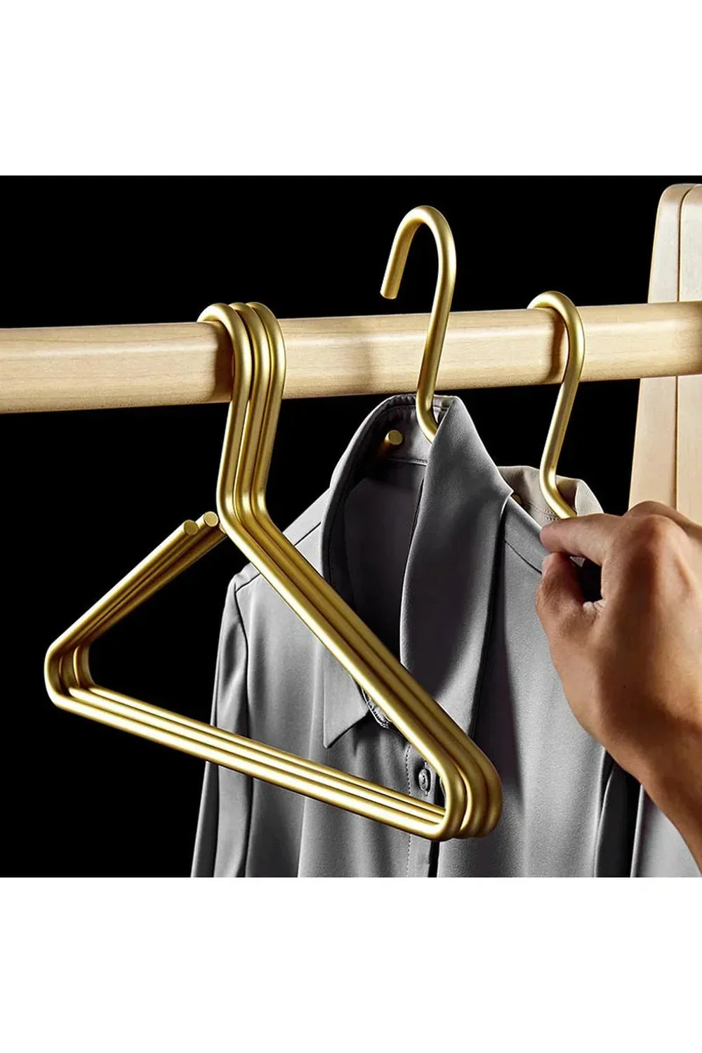 Junips | LuxeLine Metal Hanger