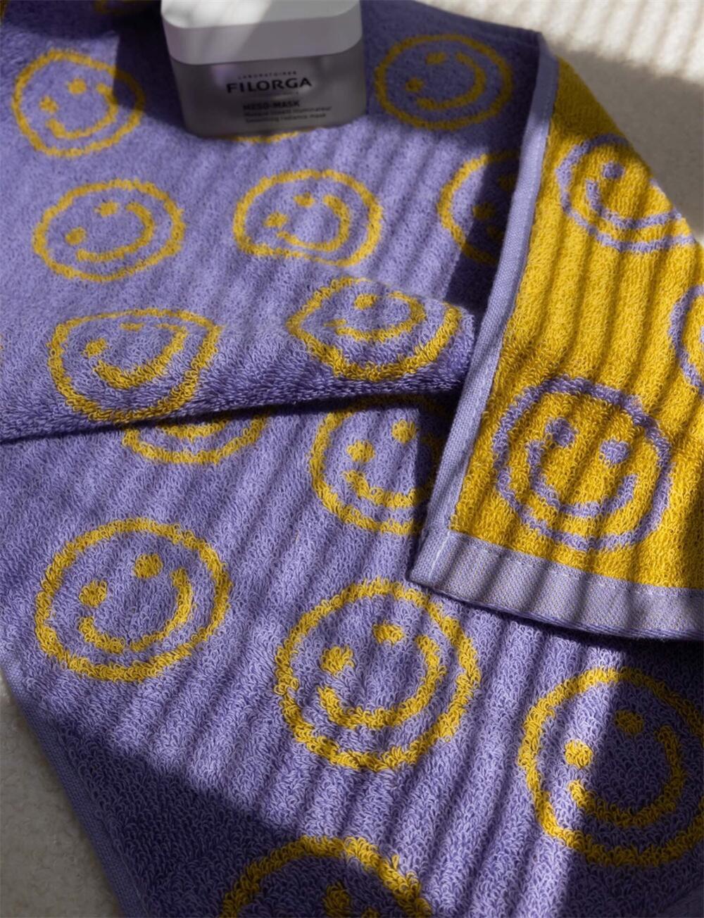 Junips | Double-sided Smiley Towel