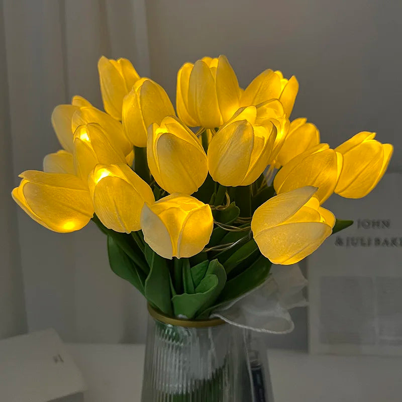 Junips | LED lamp with artificial tulip bouquet perfect for gifts or as wedding party home decorations