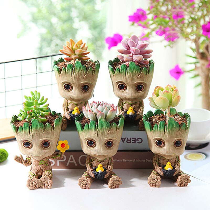 Junips | Cartoon Large Miniature Figure: Playful Office Decoration