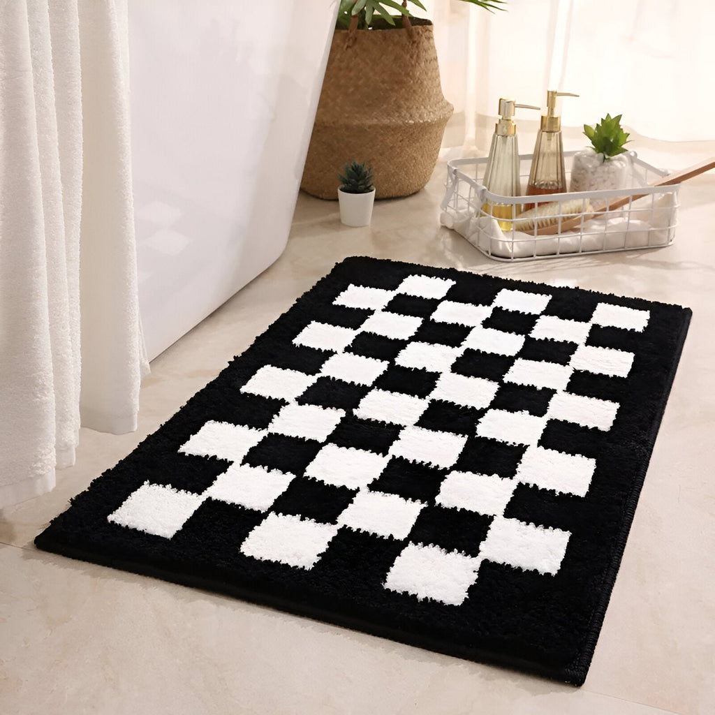 Junips | Plush Checkered Bath Mat