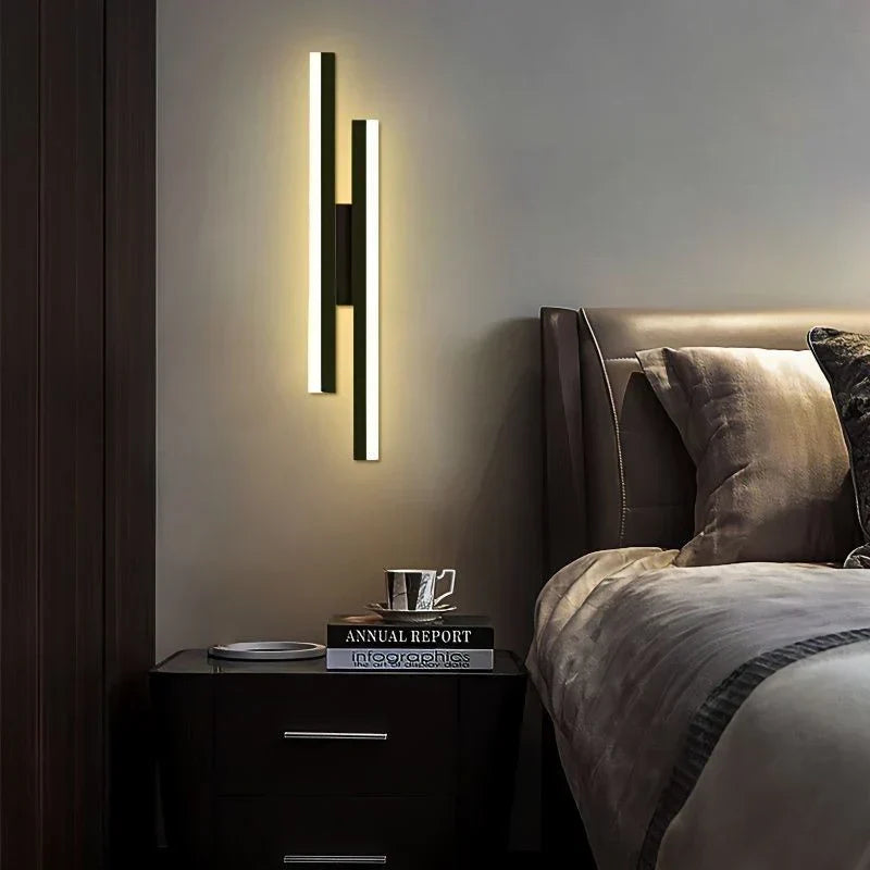 Junips | Modern LED Wall Lamp: Black/Gold Acrylic Room Decoration Light