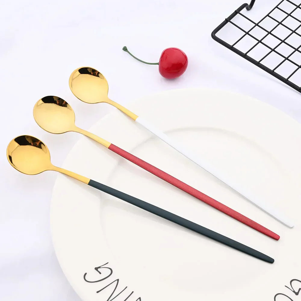 Junips | Golden 6-piece Long Handle Spoon Set