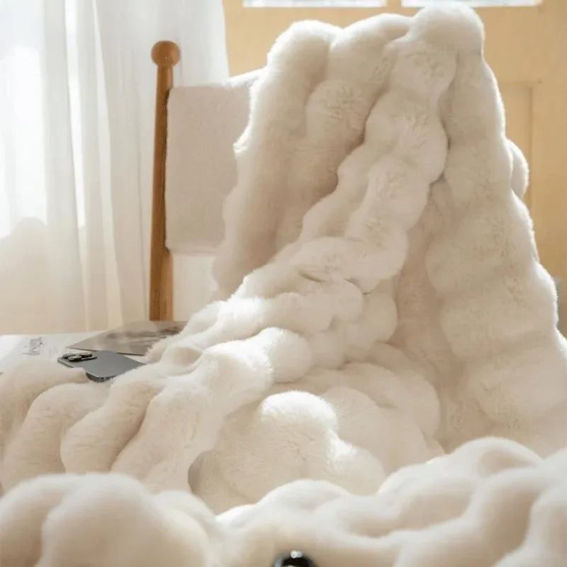 Junips | PlushCozy | Faux Fur Winter Blanket