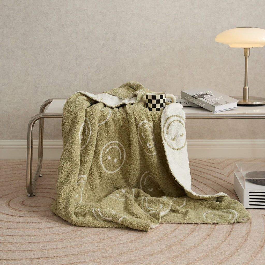 Junips | Smiley Blanket