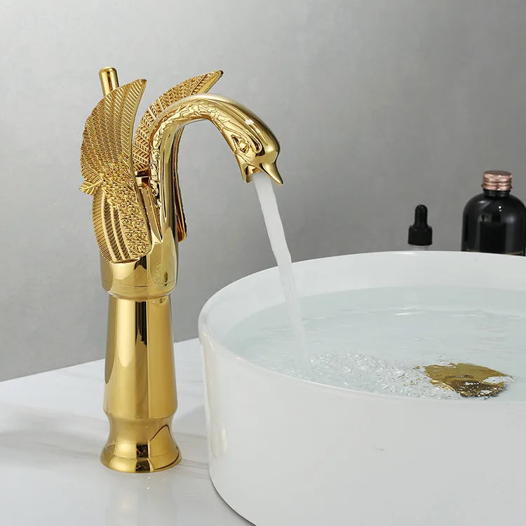 Junips | Swan Single Handle Golden Basin Faucet