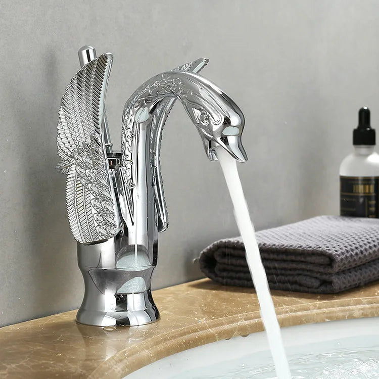 Junips | Swan Single Handle Golden Basin Faucet