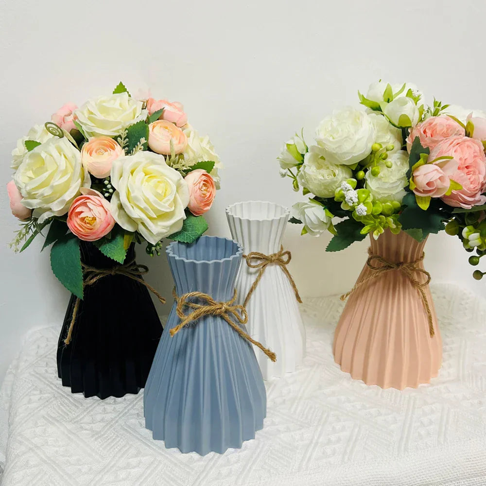 Junips | Modern elegant flower vases