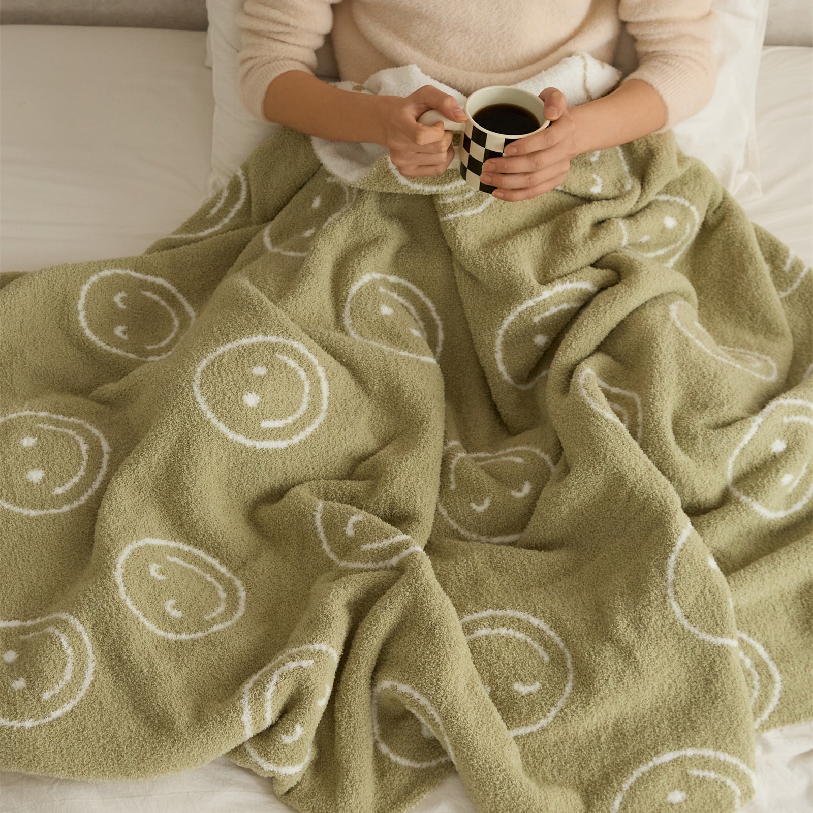 Junips | Smiley Blanket