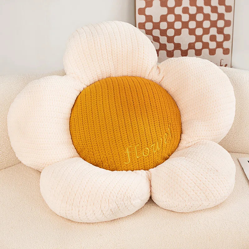 Junips | Daisy Cushion