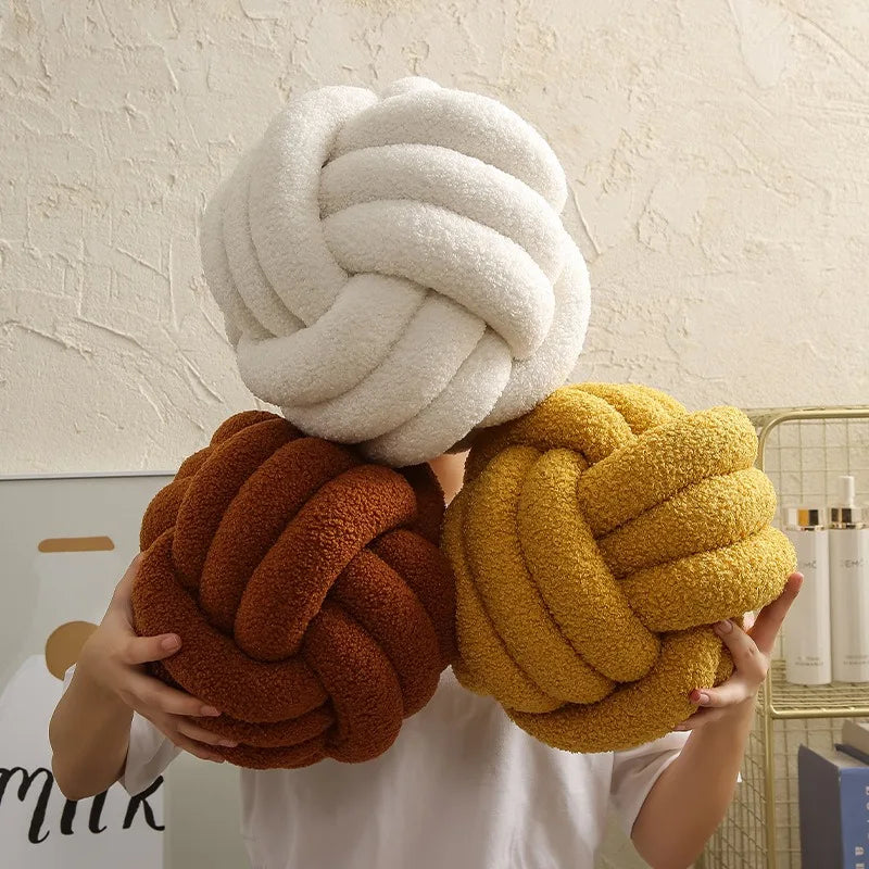 Junips | Throw Pillow - Cozy - Hand-knotted Ball - Sheepskin