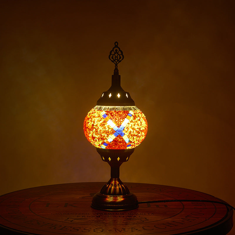 Junips | Traditional Tiffany romantic oval iron enameled 1-light table lamp for the bedroom