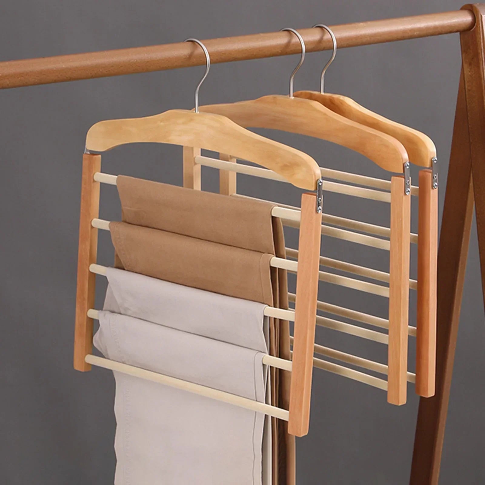 Junips | Space-saving wooden multi-pants hanger