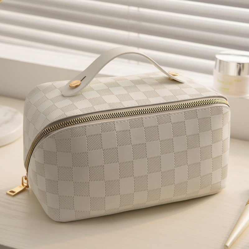 Junips | Luxury Checkered Make-up Cosmetic Bag