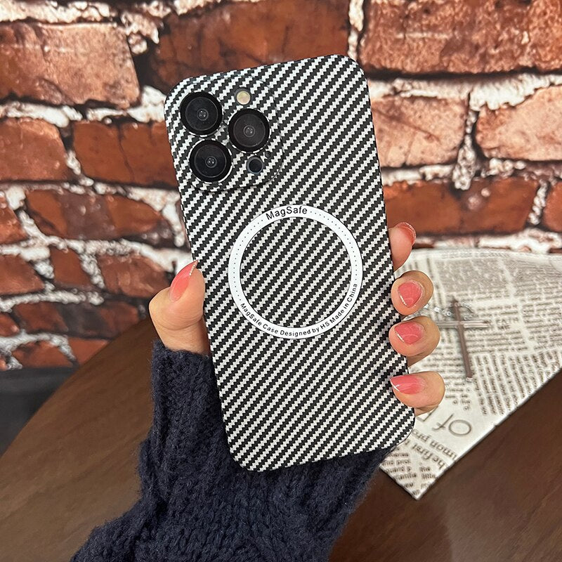 Junips | Carbon Fiber Magsafe Magnetic iPhone Case