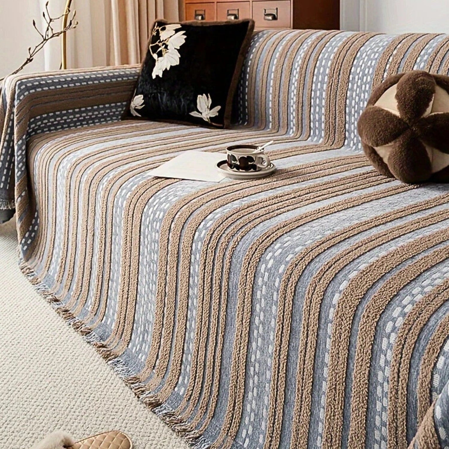 Junips | Sahara Style Plush Boho Sofa Cover Blanket