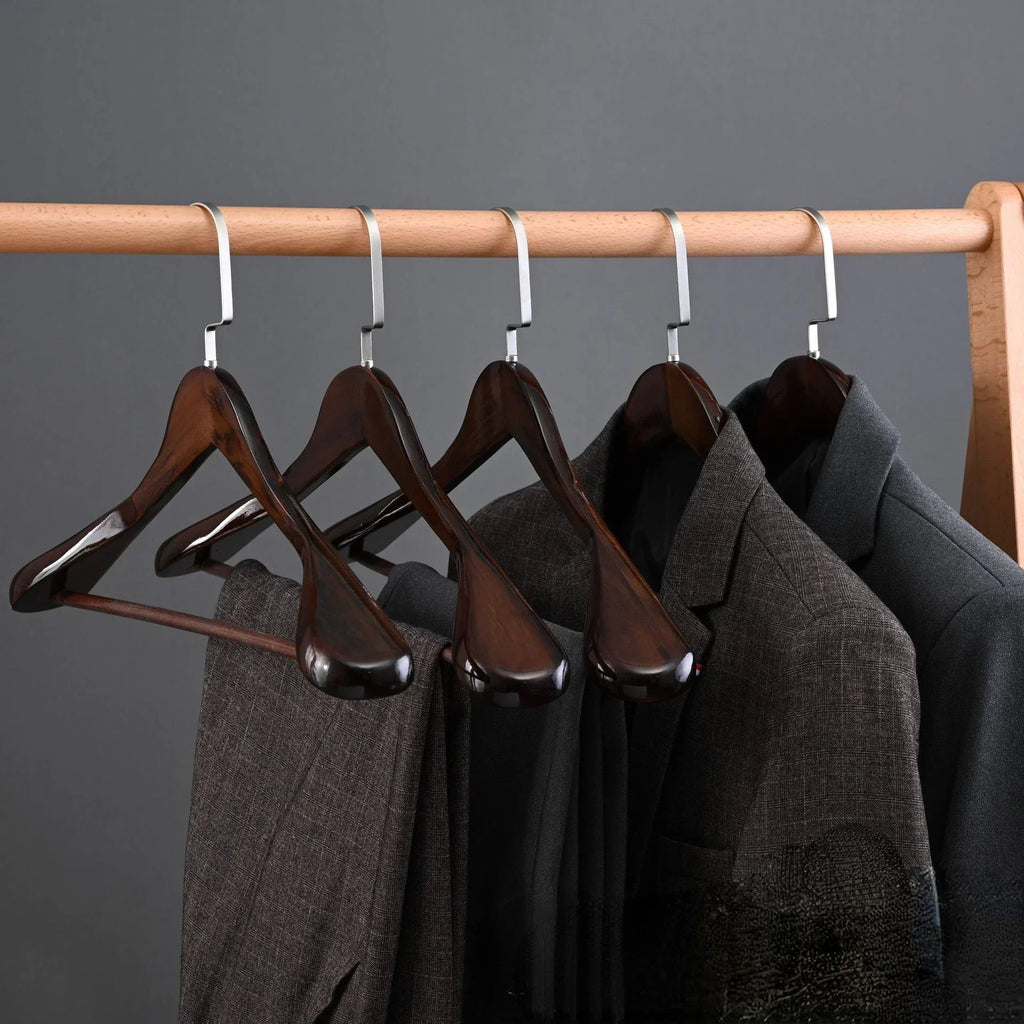 Junips | Oaklee Élite – Luxury Wood Hangers with Sophisticated Design