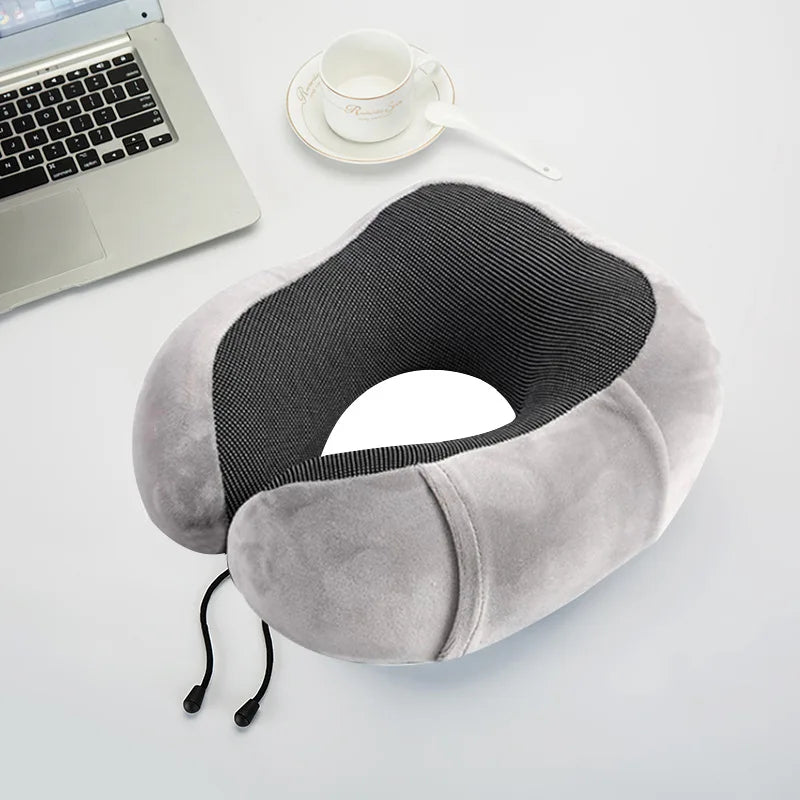 Junips | U-shaped neck pillow made of memory foam for travel and sleeping