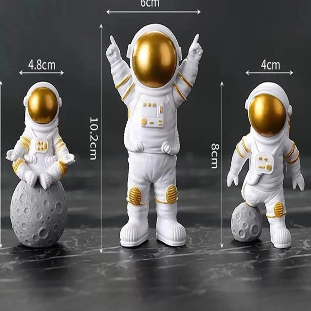 Junips | Resin Astronaut Figure Statue Space Traveler Sculpture Educational Toy Desk Decoration Astronaut Model For Children Gift