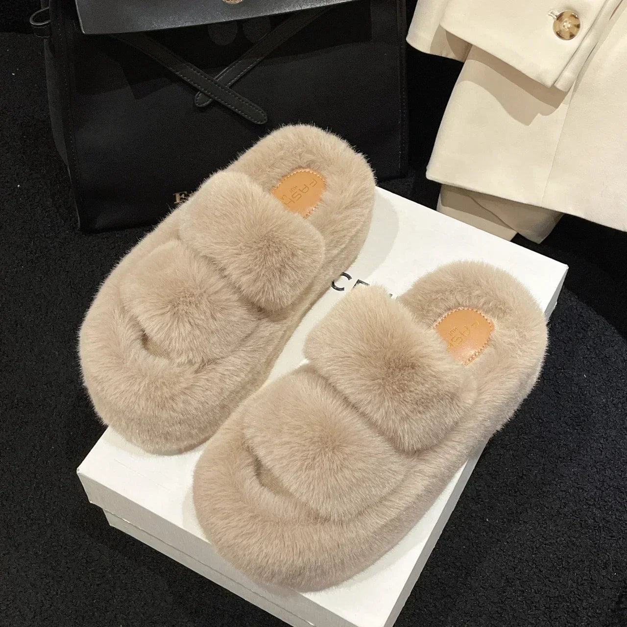 Junips | FuzzyElegance - Soft Slippers for Women