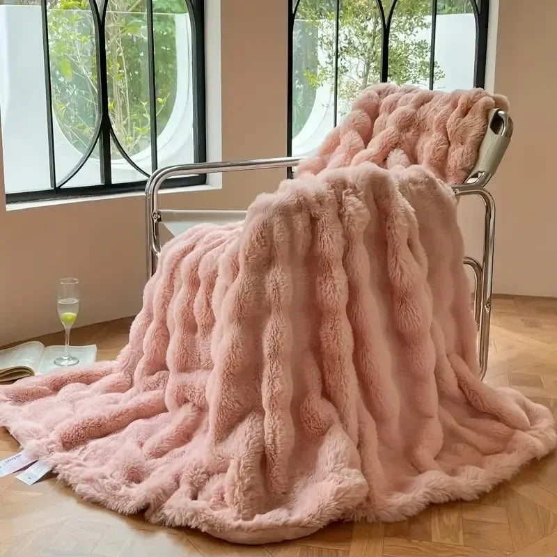 Junips | PlushCozy | Faux Fur Winter Blanket