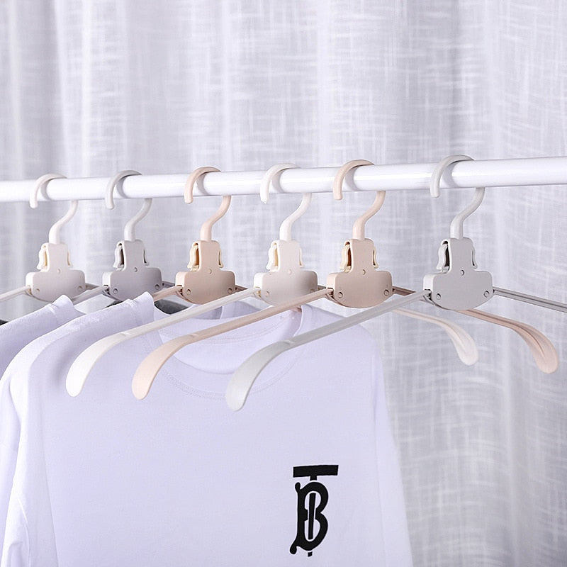 Junips | Easy fold width foldable hangers
