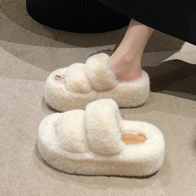 Junips | FuzzyElegance - Soft Slippers for Women